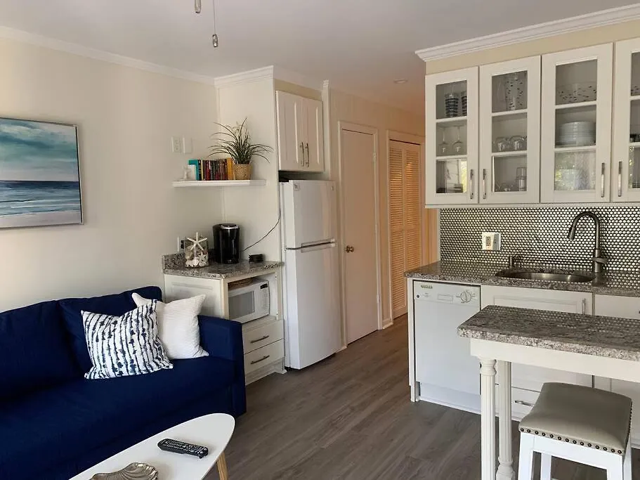 Shore To Please! Elegant Couples Retreat With Bikes Apartment