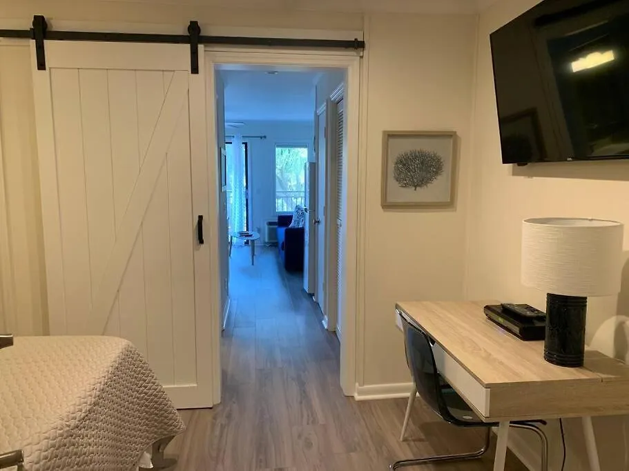 Apartment Shore To Please! Elegant Couples Retreat With Bikes