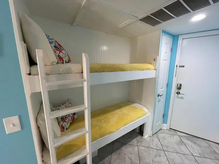 Bliss 2 Bedroom Oceanview Free Bikes/chairs! Hilton Head Island