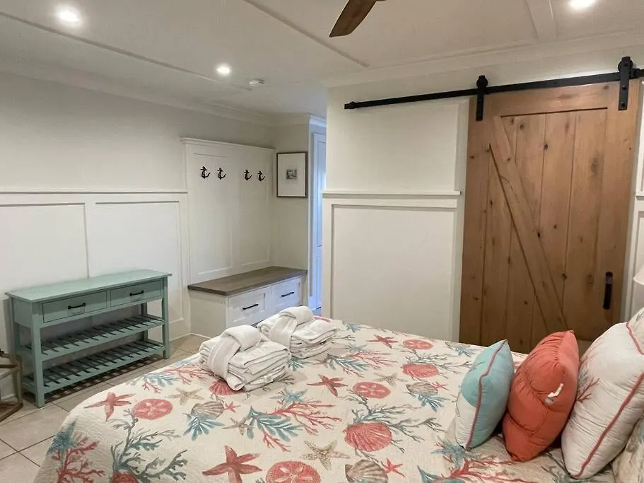 Barefoot Bungalow! Ocean View Couples Retreat Apartment *