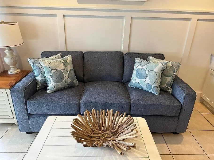 Apartment Barefoot Bungalow! Ocean View Couples Retreat *