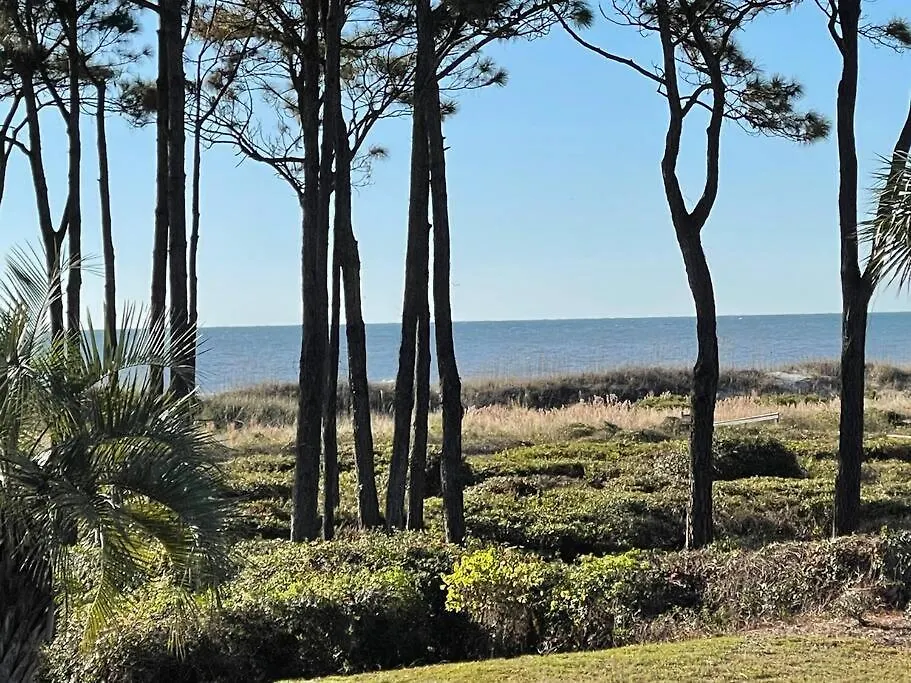 Barefoot Bungalow! Ocean View Couples Retreat * Hilton Head Island