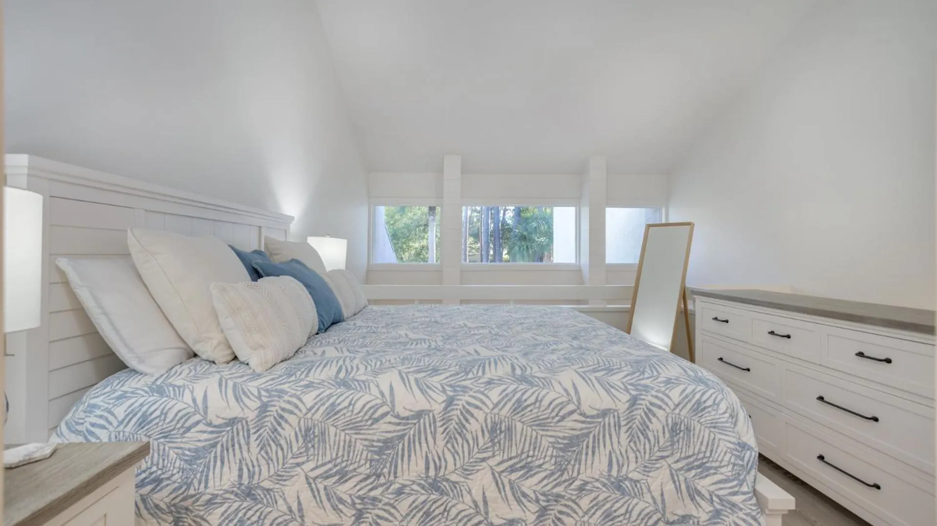 Loft, Bikes, Golf, Harbourtown *