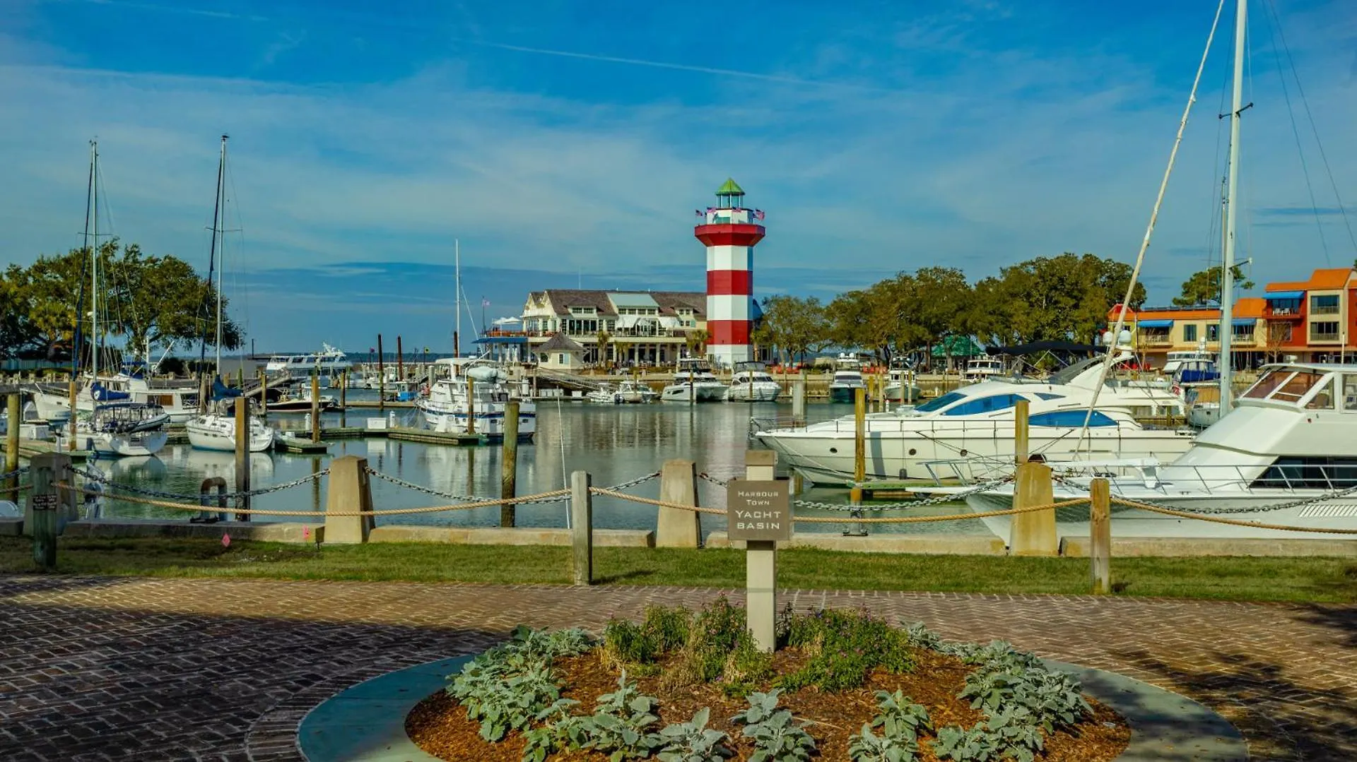Loft, Bikes, Golf, Harbourtown Villa Hilton Head Island