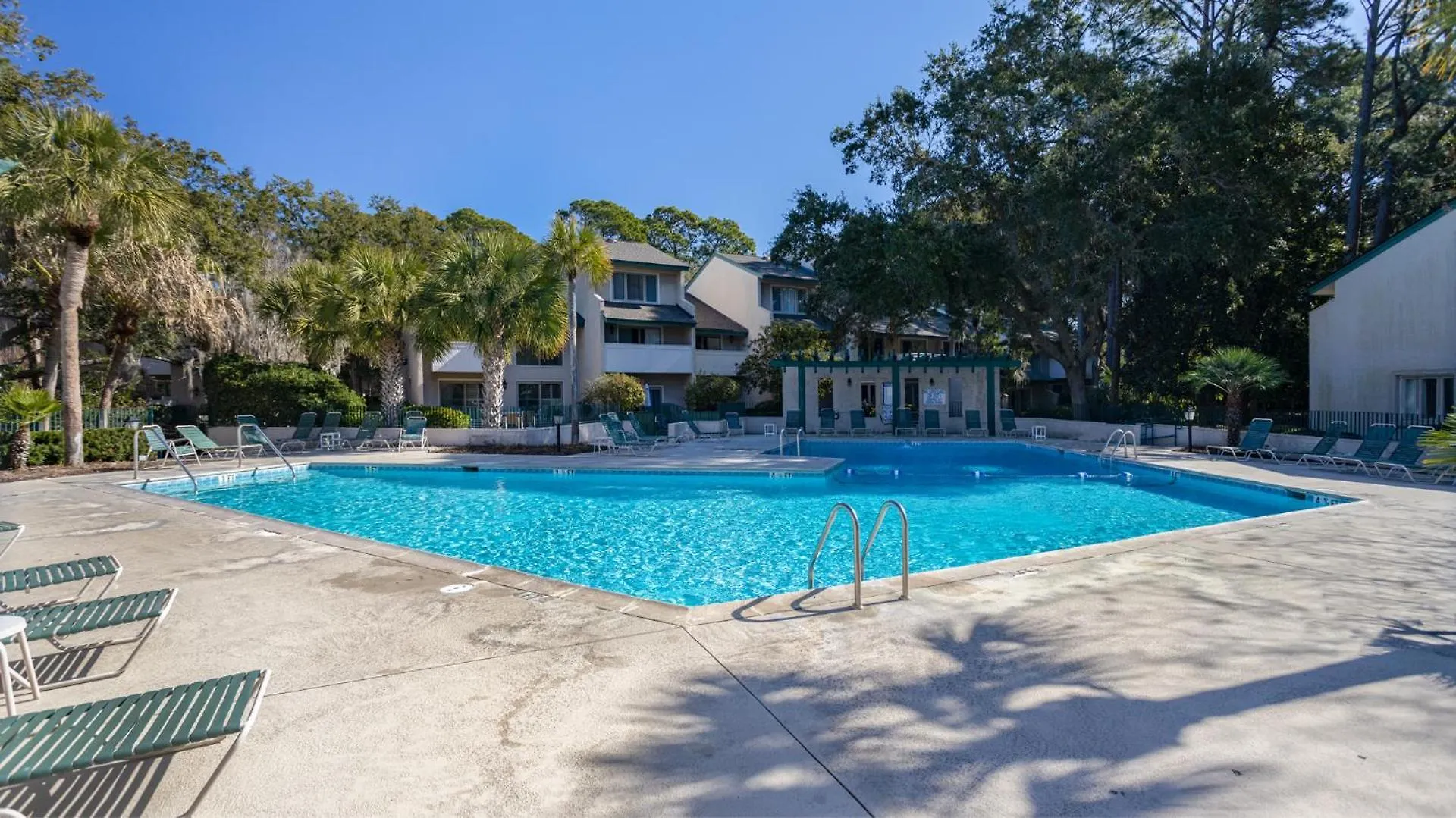 Loft, Bikes, Golf, Harbourtown *