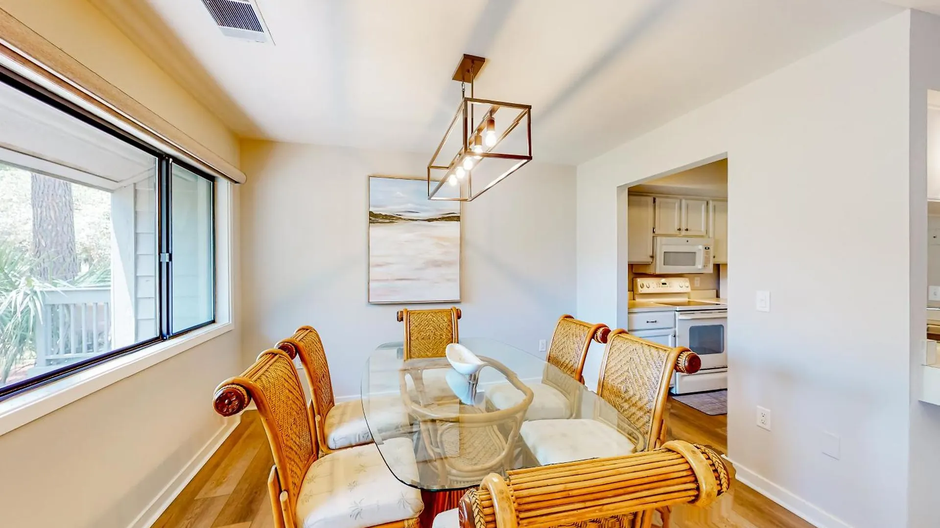 Turnberry Village Apartment *