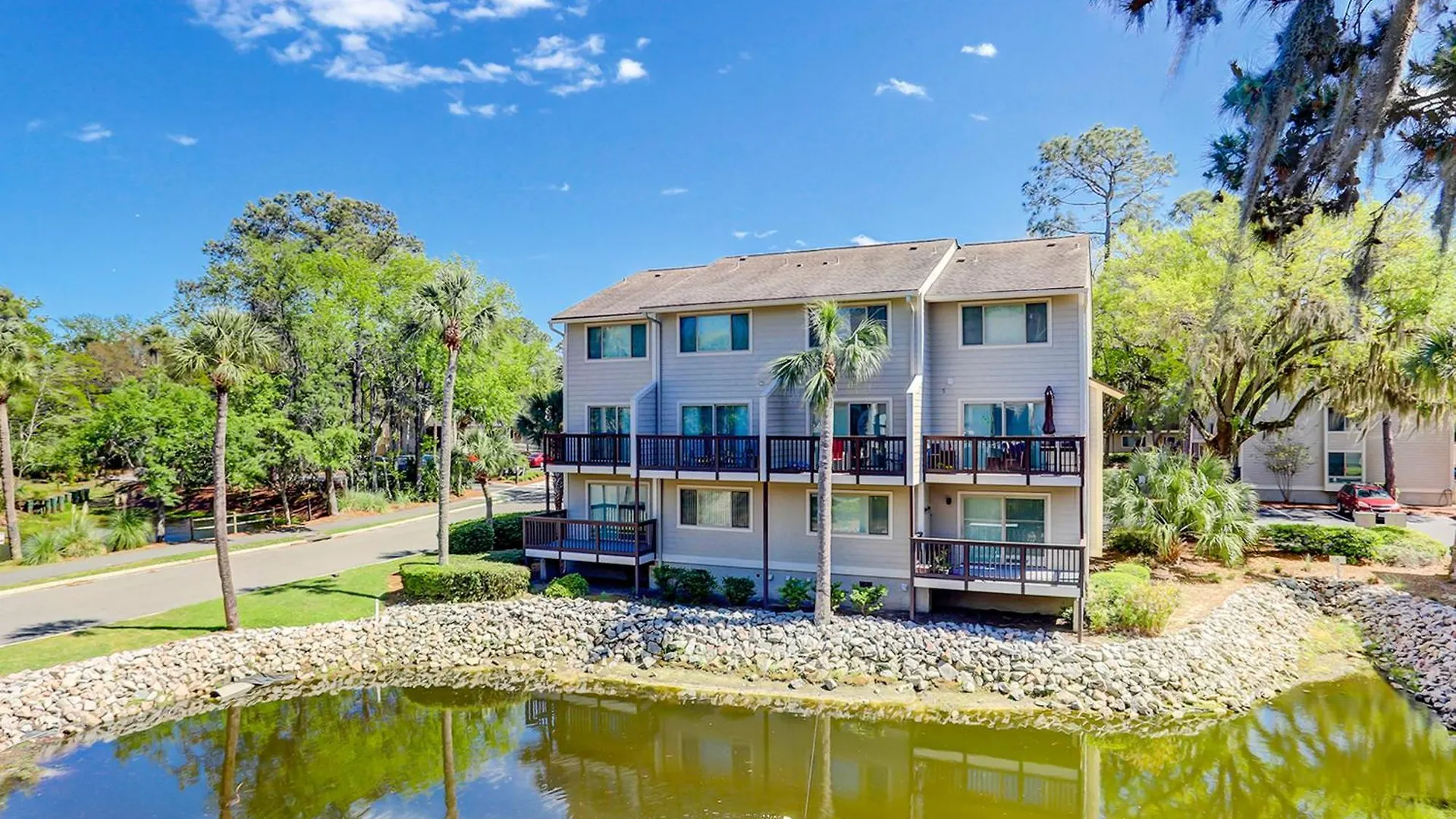 Holiday home Tanglewood