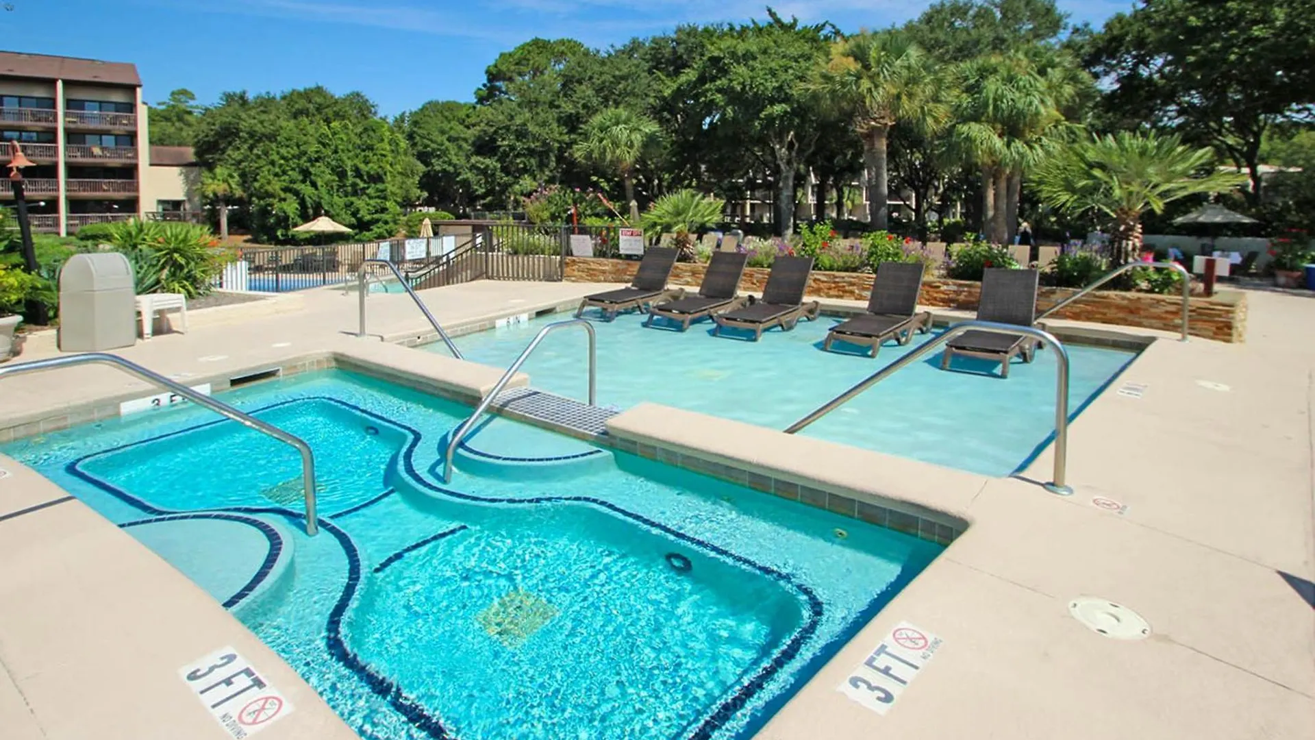 Island Club 6