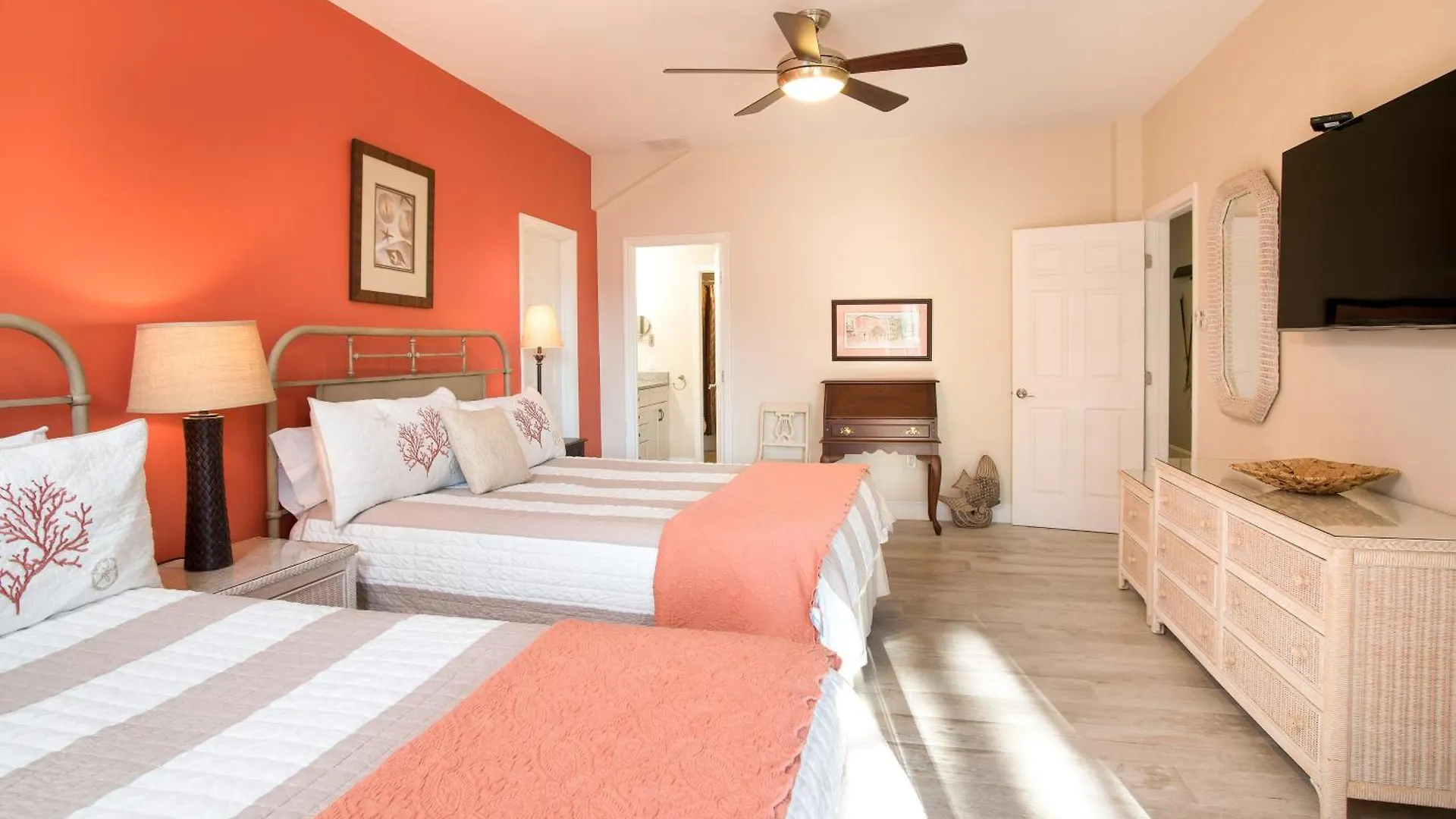 Village House Apartment *