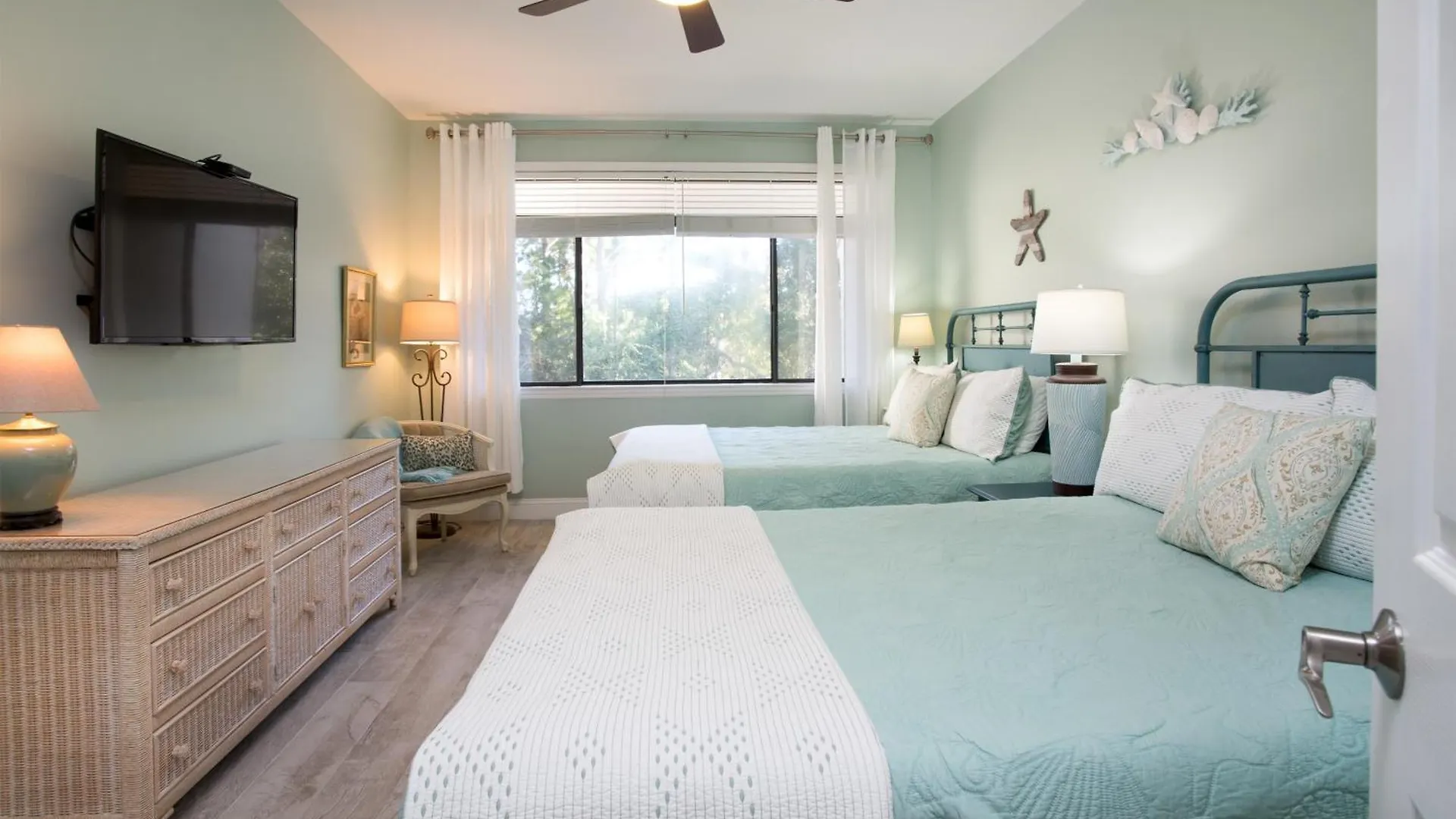 Apartment Village House *