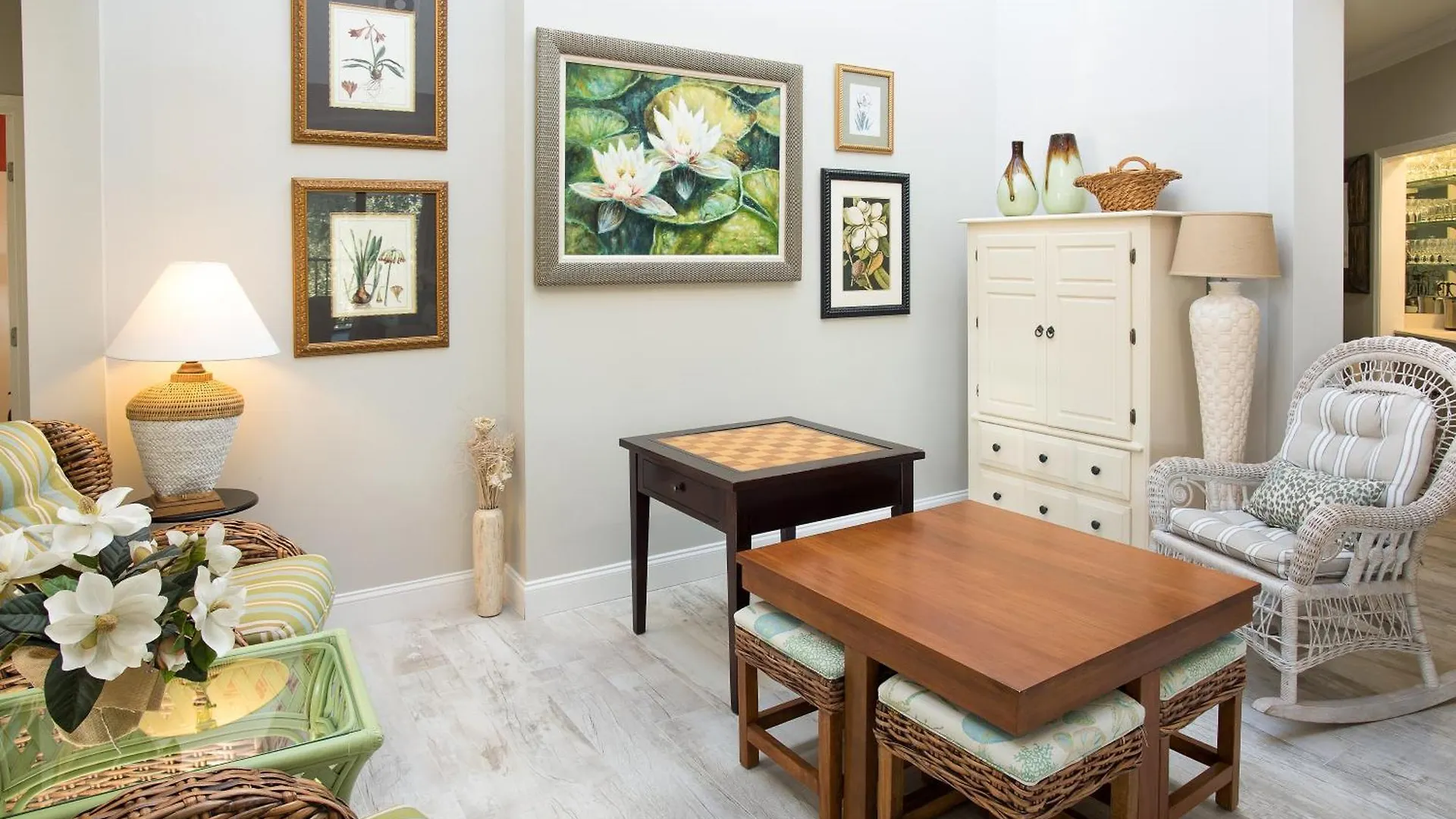 Village House Apartment *