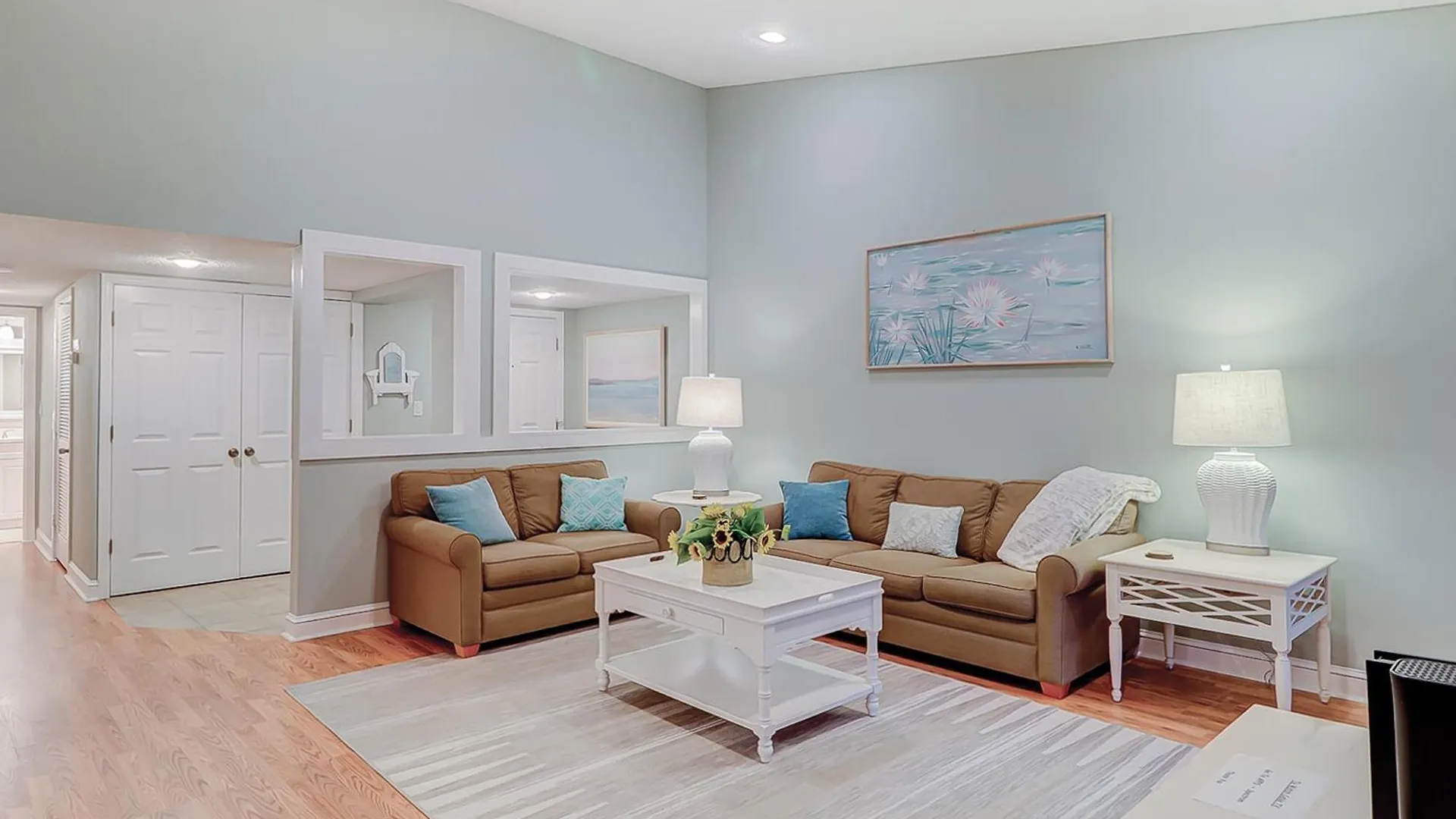 Bluff Apartment *