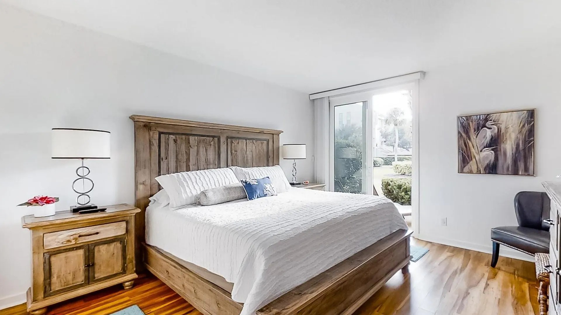 Shorewood Apartment