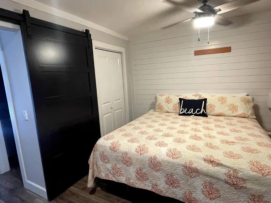 Vitaminsea-beautifully Renovated,king,bikes,chairs Apartment Hilton Head Island