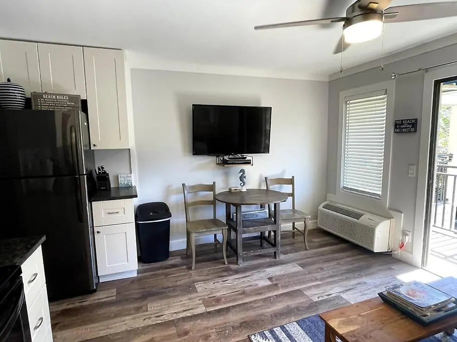 Vitaminsea-beautifully Renovated,king,bikes,chairs Hilton Head Island