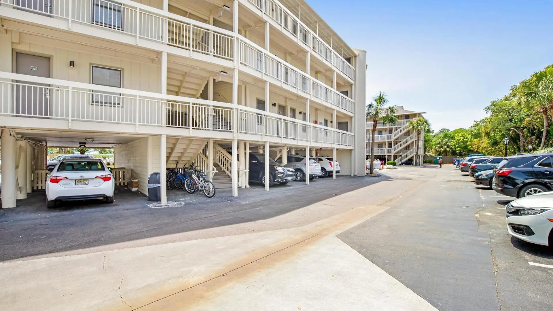 Apartment Breakers At Hilton Head