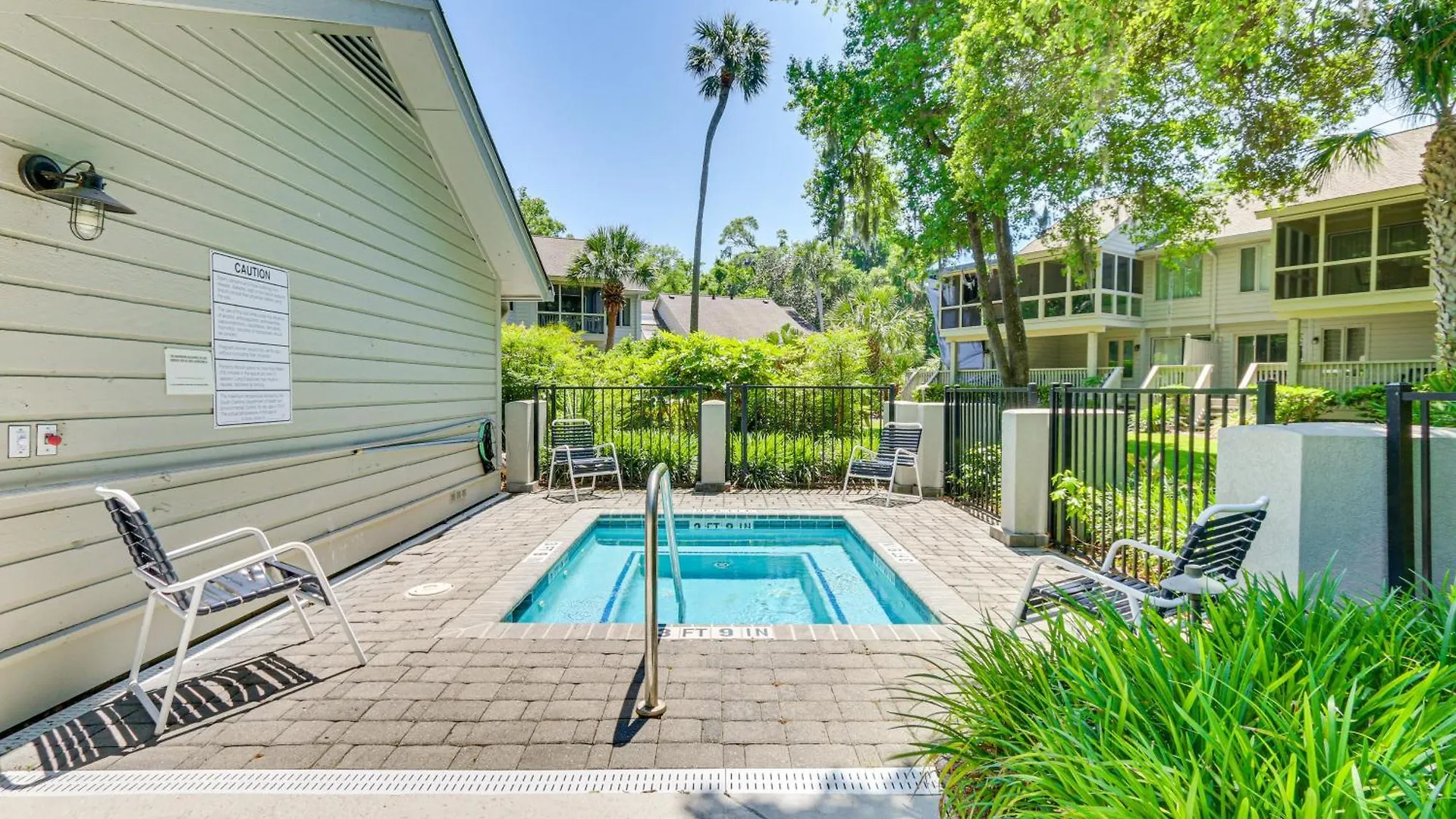 Modern With Pool Access! Hilton Head Island