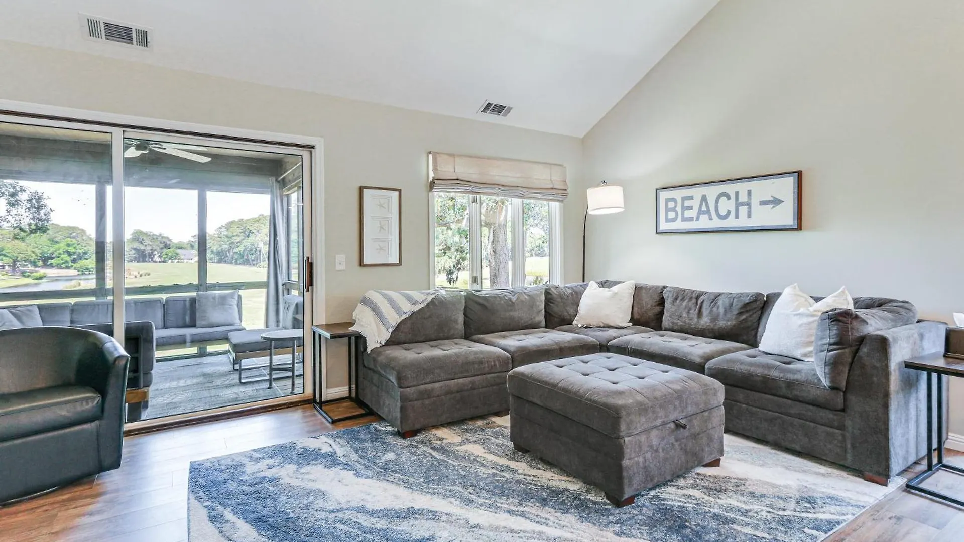Modern With Pool Access! Villa Hilton Head Island