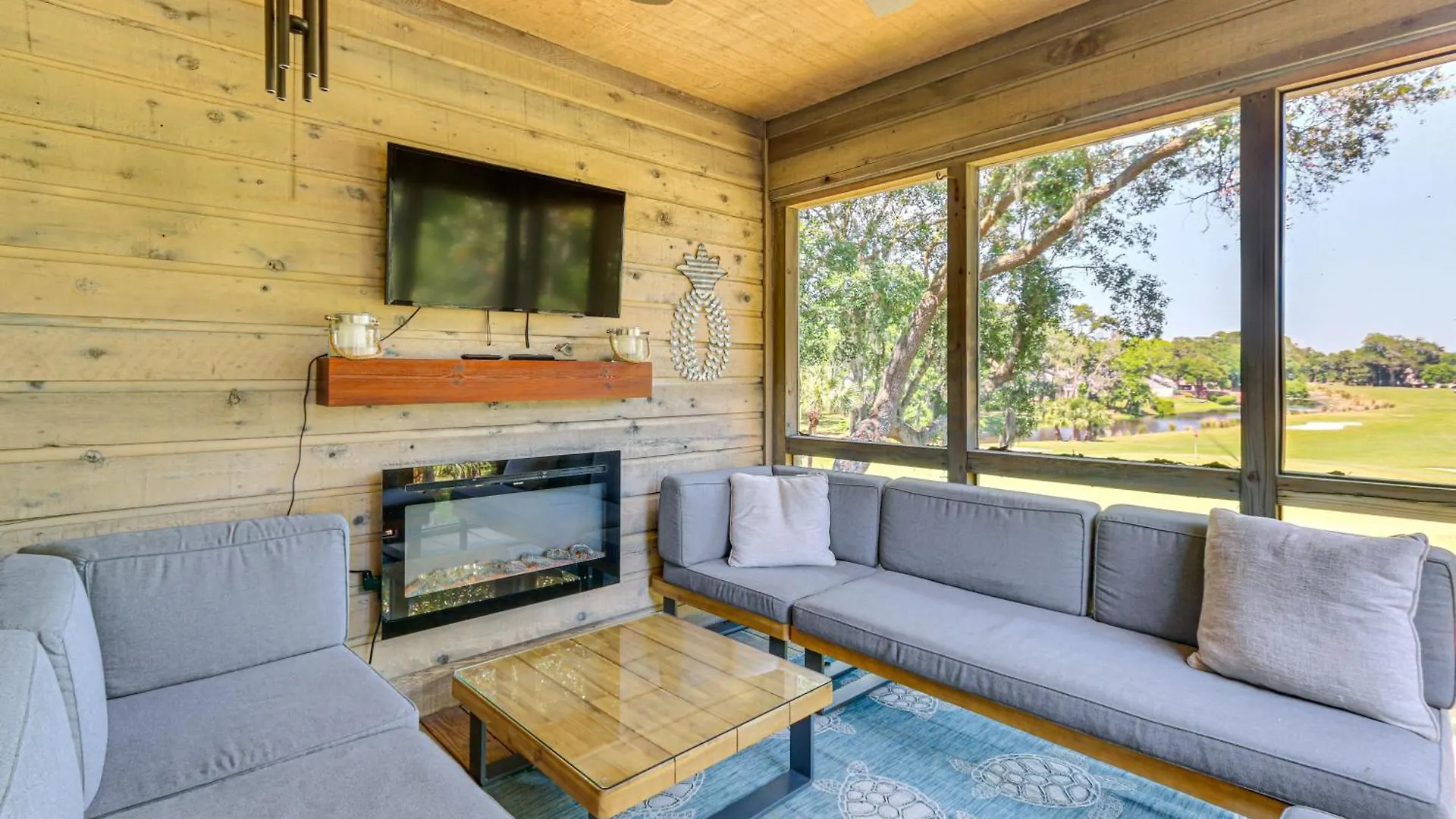 Modern With Pool Access! *