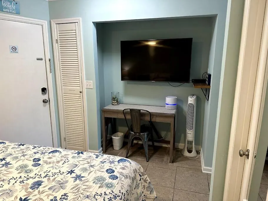 Apartment Castaways King On