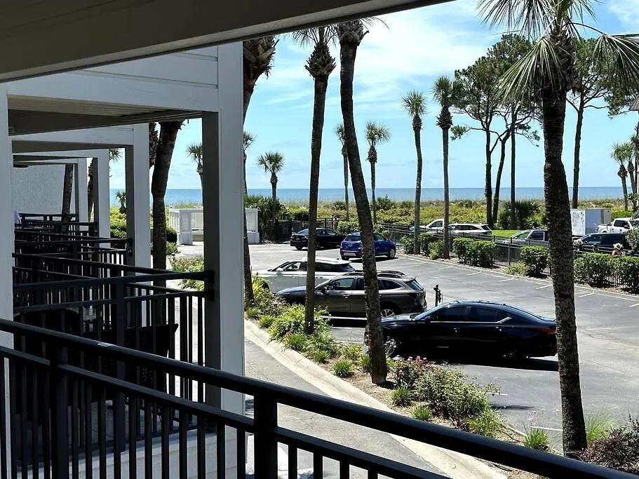 Apartment Castaways King On Hilton Head Island