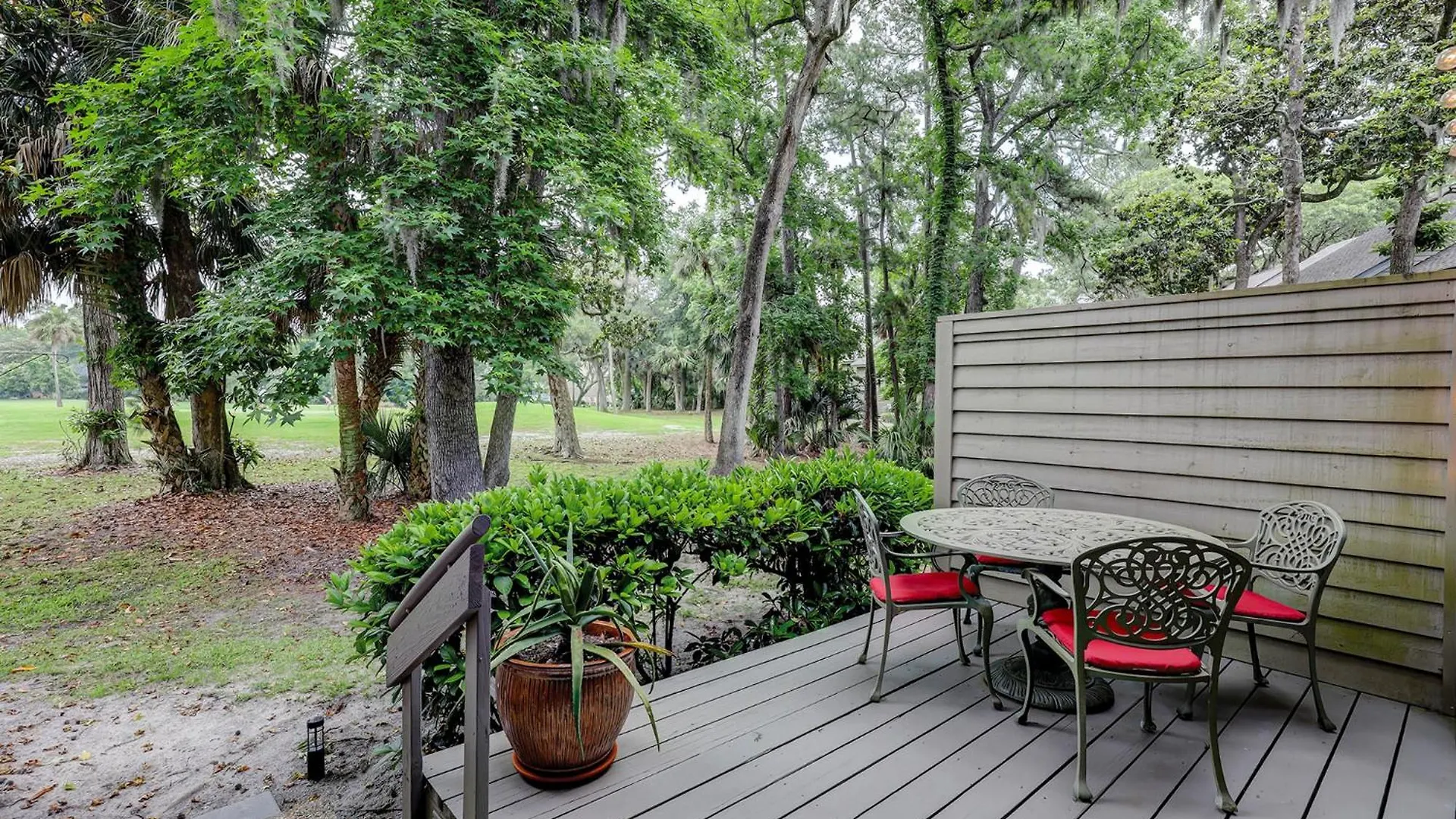 Holiday home Updated Luxury Two Bedroom The Greens New Baths Walk In Shower Kitchen Golf Views *