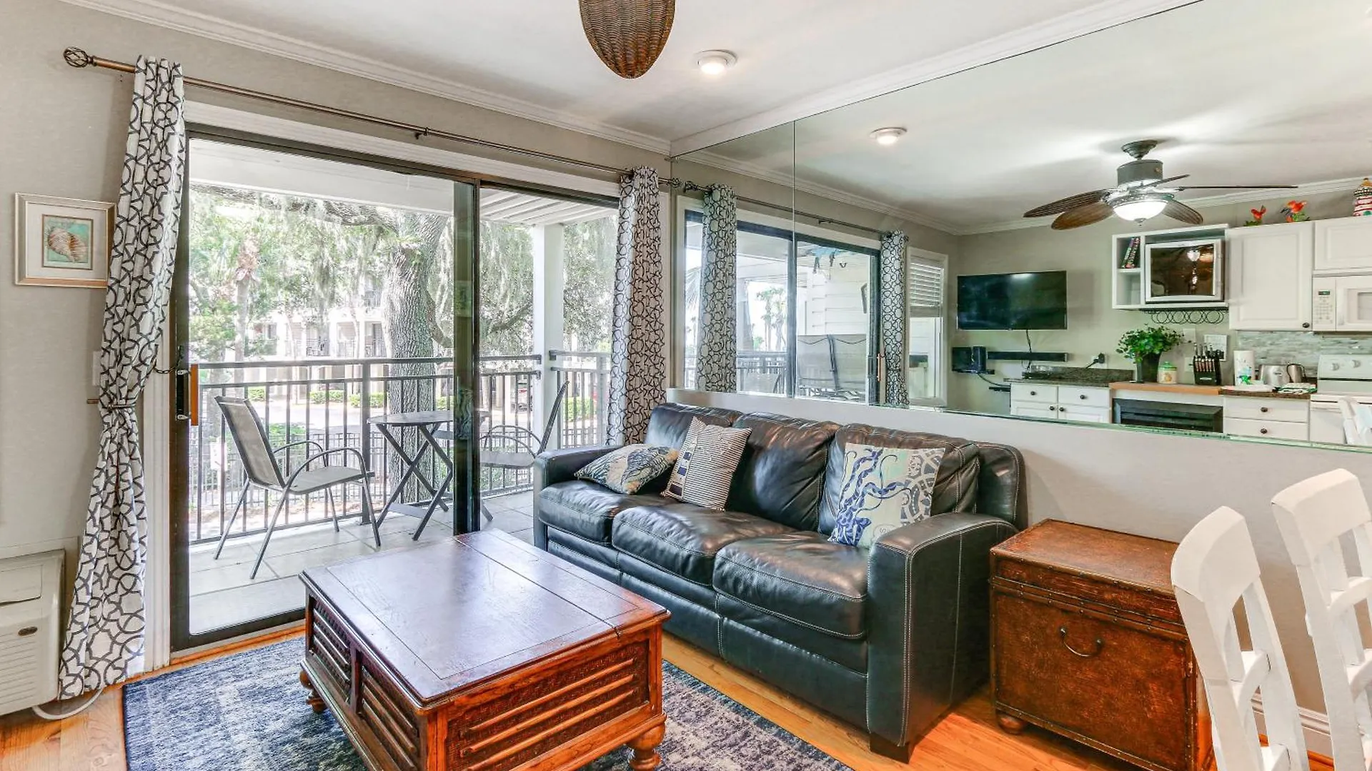 Hilton Head Gem Walk To Coligny Plaza And Beach! Apartment