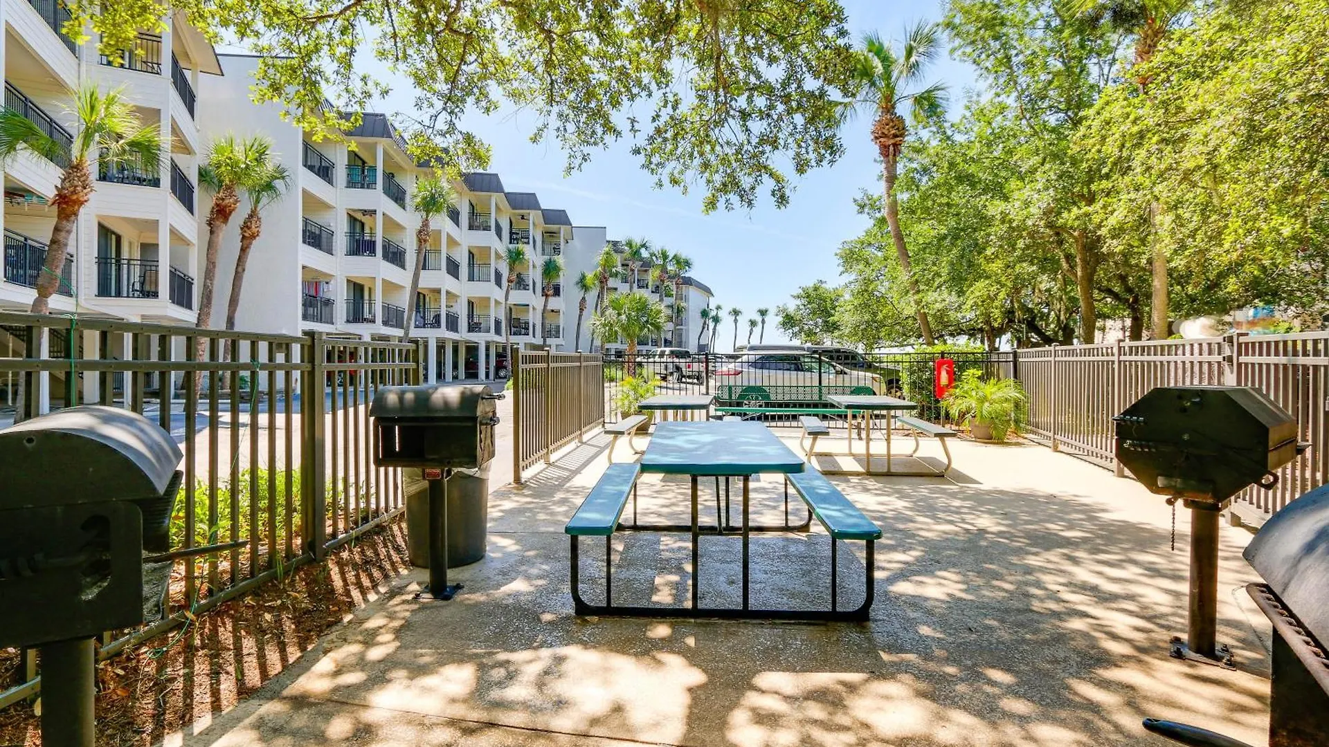 Hilton Head Gem Walk To Coligny Plaza And Beach! *