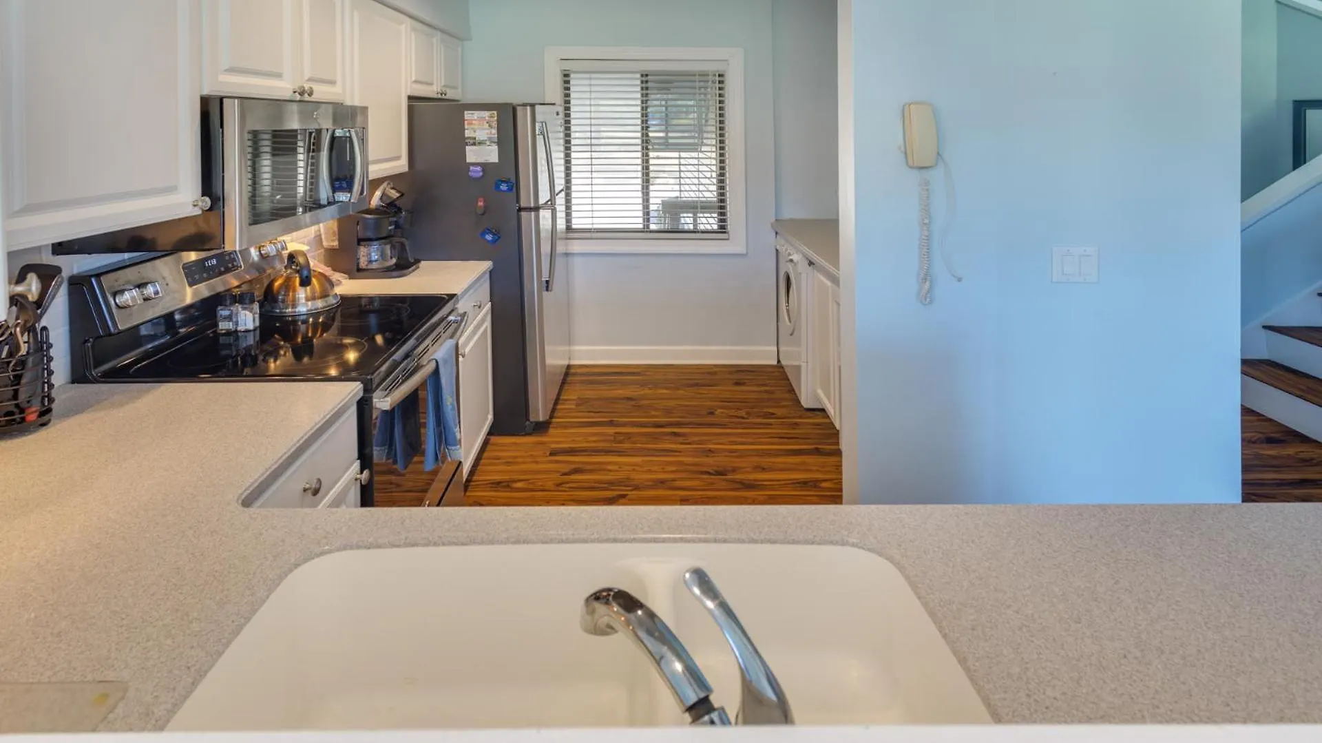 Golf Views, Private Deck, Kitchen