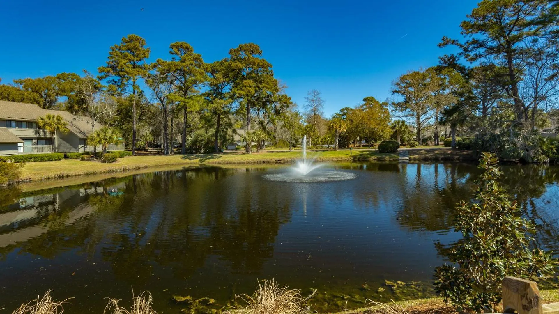 Golf Views, Private Deck, Kitchen Villa