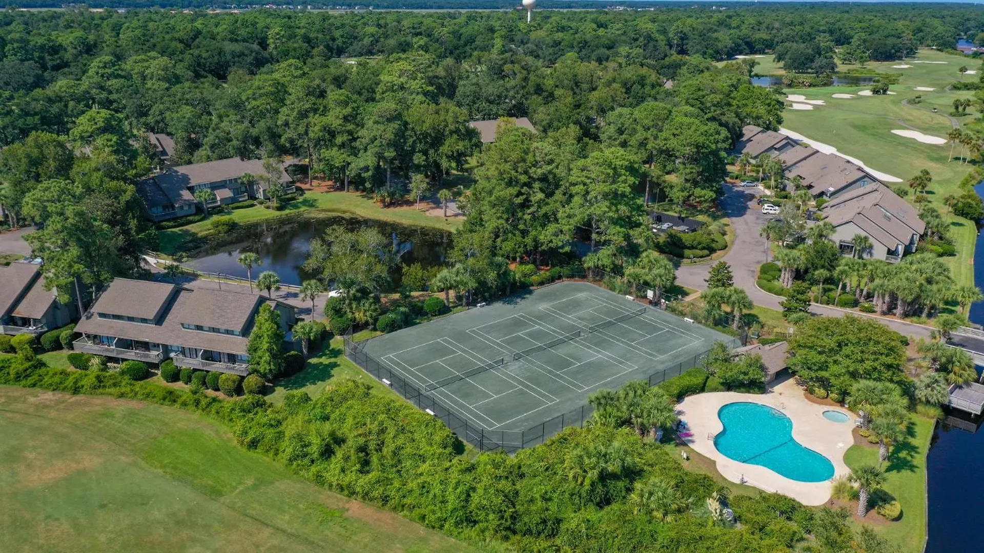 Golf Views, Private Deck, Kitchen
