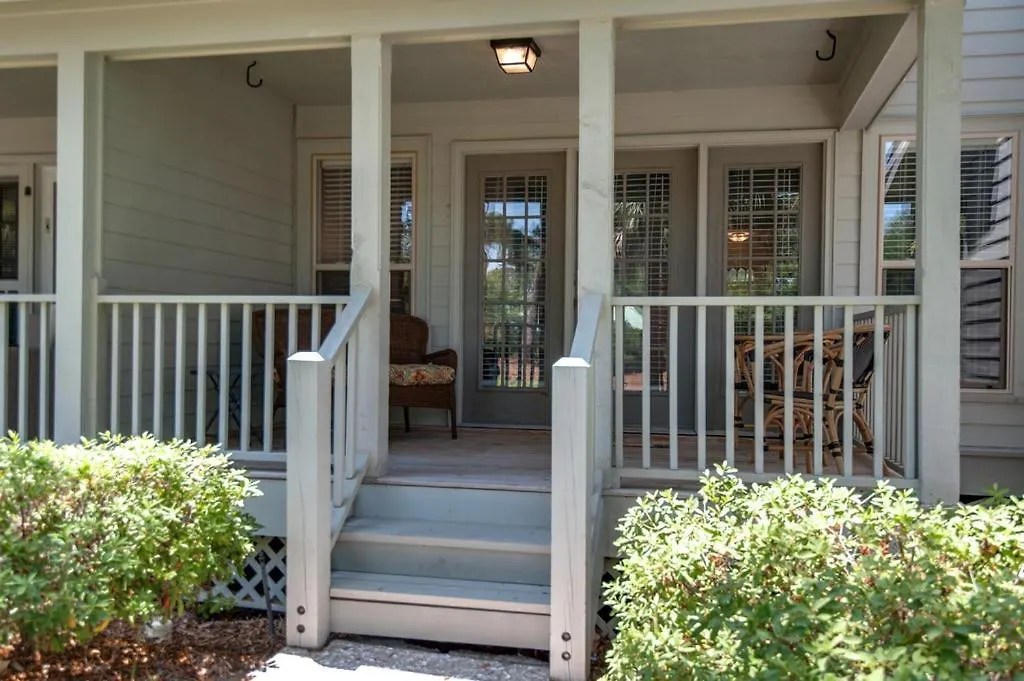 Villa Golf Views, Shipyard, Private Deck *