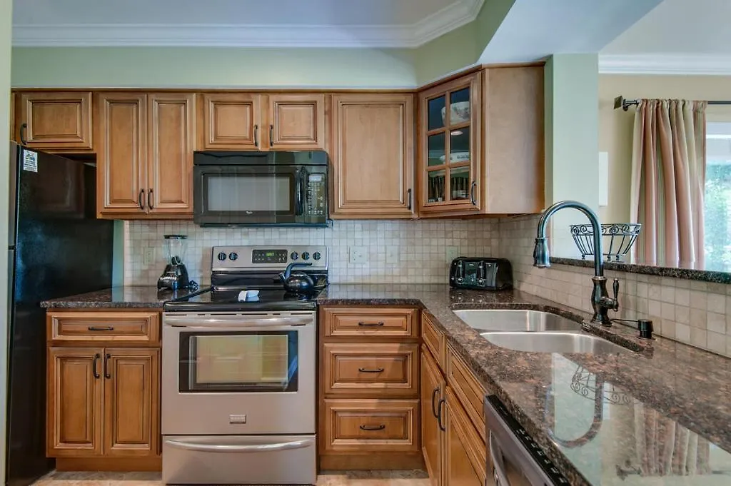 Golf Views, Walk In Shower, Private Deck * Hilton Head Island