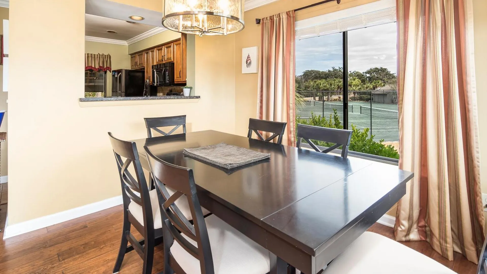 Golf Views, Walk In Shower, Private Deck