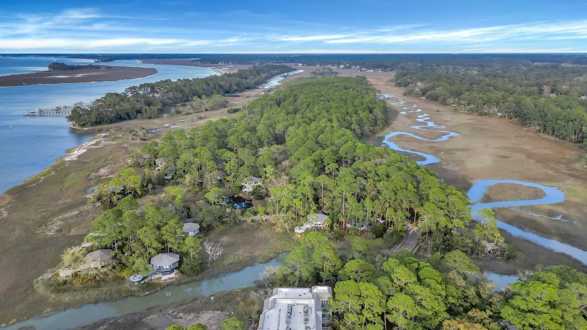 Holiday home Treehouse, Harbourtown, Sea Pines *