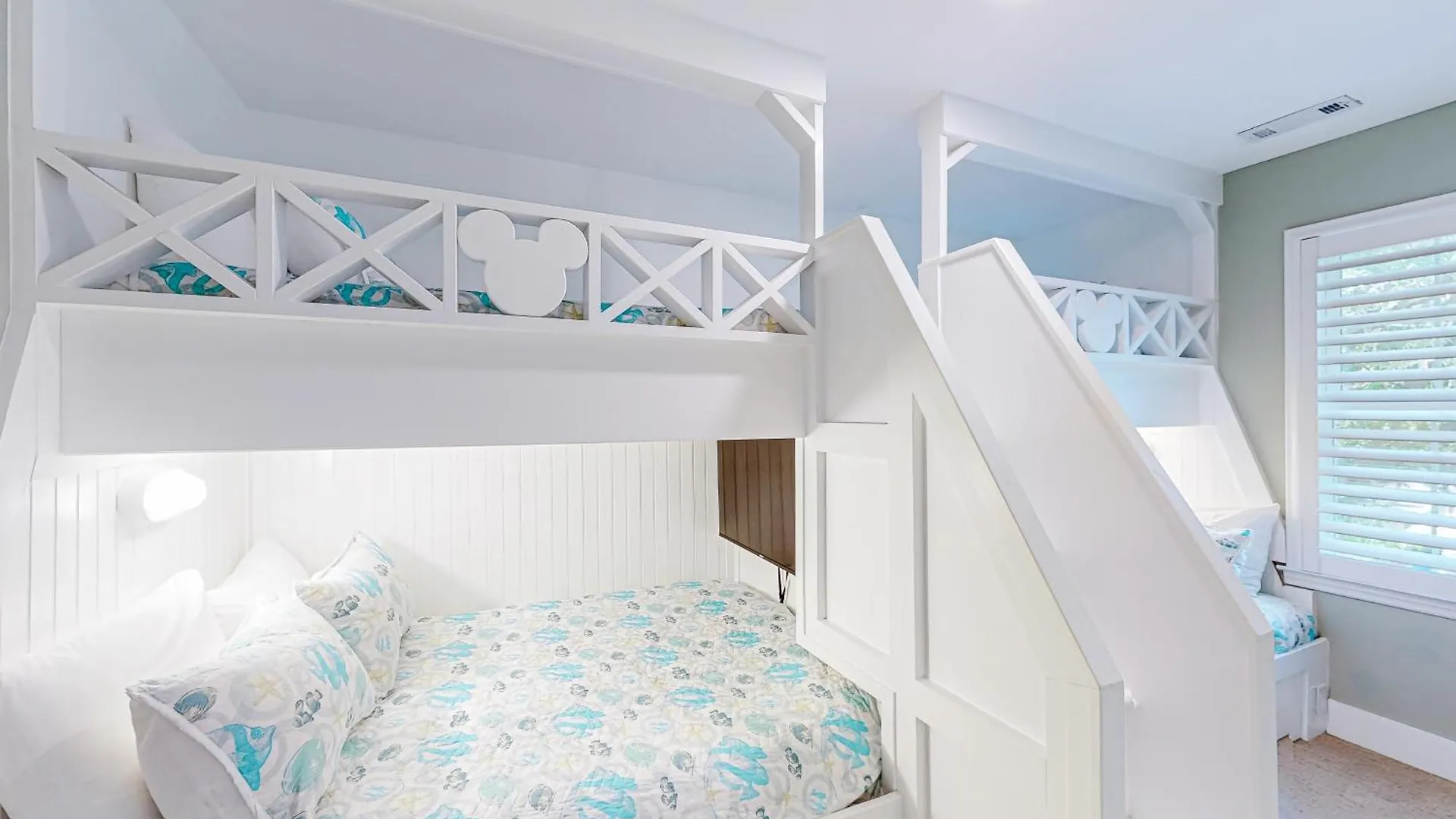 27 Lagoon Road * Hilton Head Island