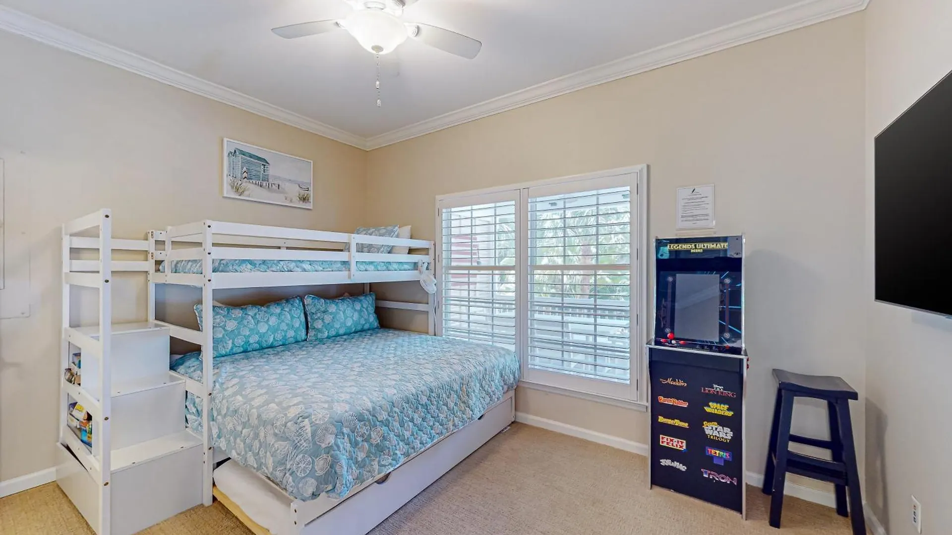 27 Lagoon Road *