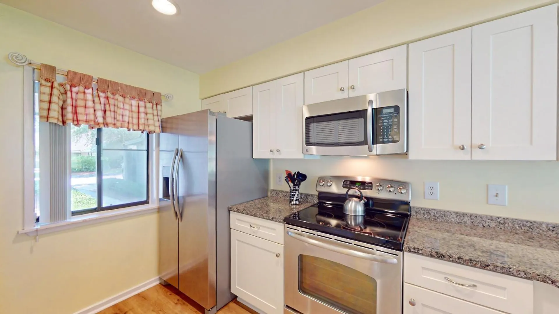 943 Inverness Village Villa *