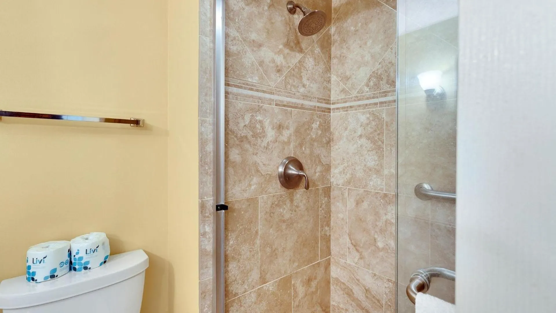 Shorewood 203 Villa