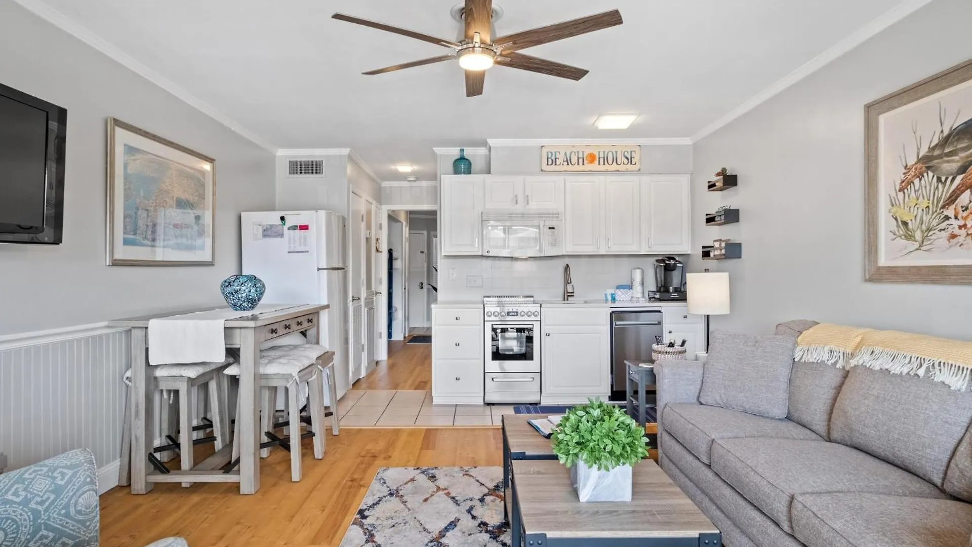With On-site Access Apartment *