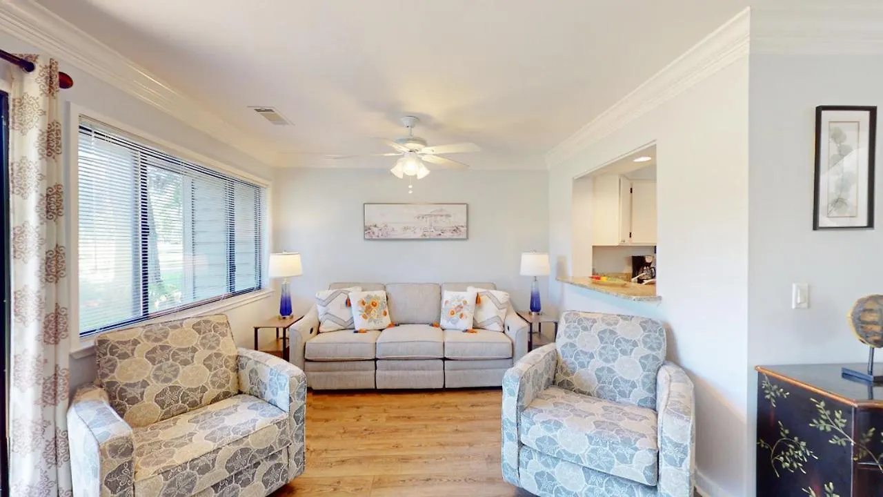 946 Inverness Village *