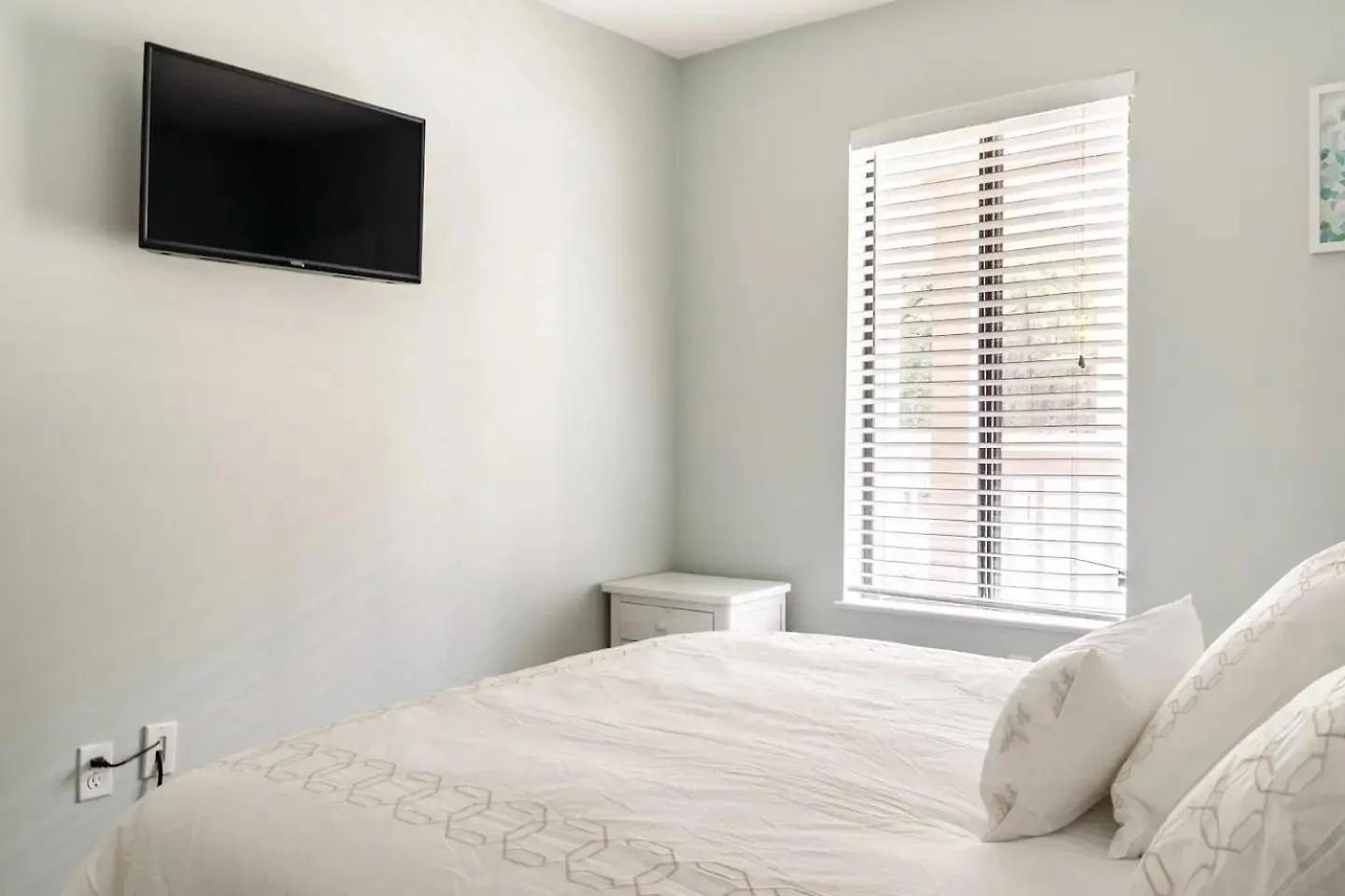 Dreamy Hhi Retreat With Pool, Gym Apartment