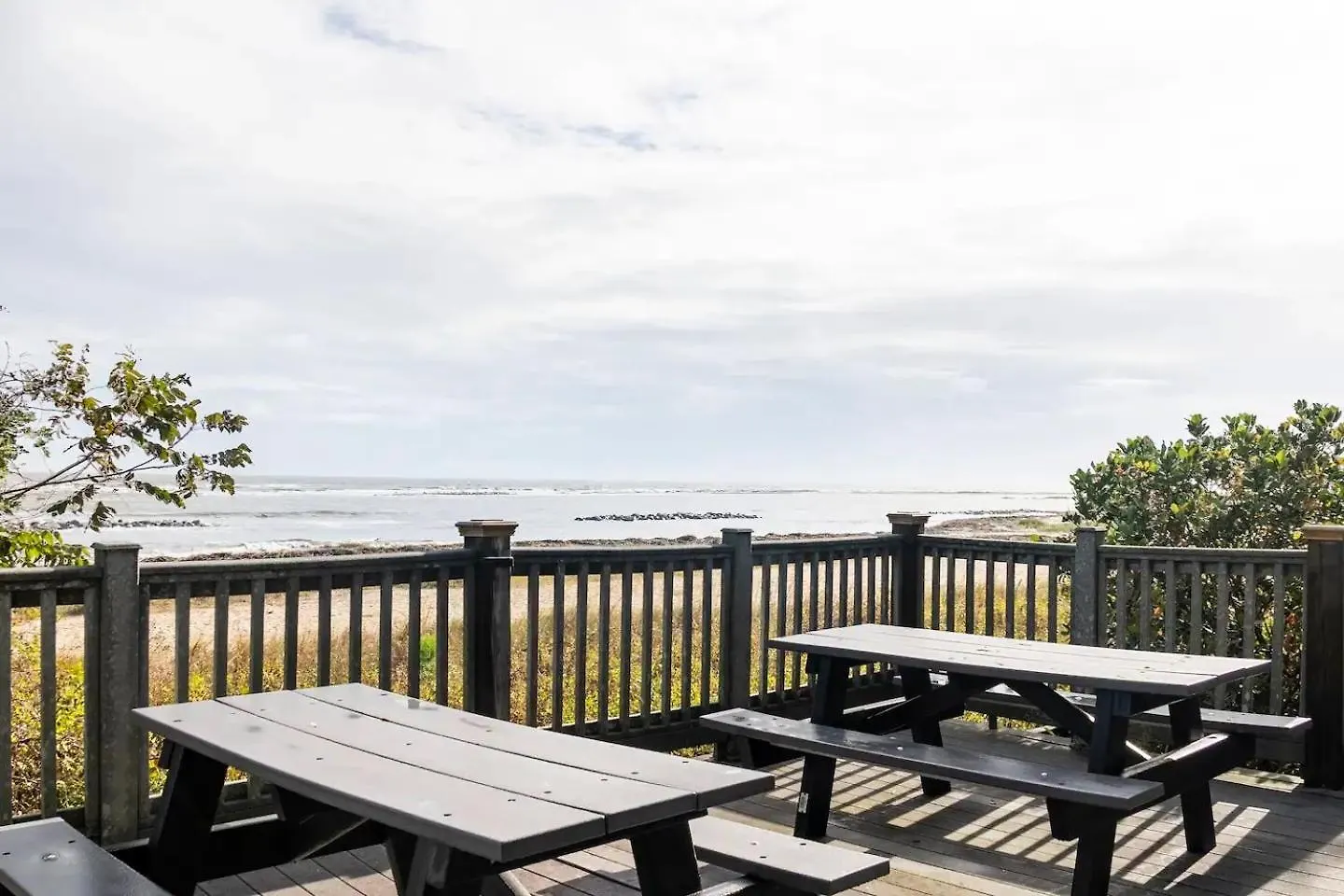 Dreamy Hhi Retreat With Pool, Gym Apartment *