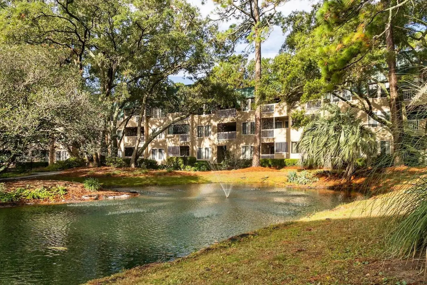 Dreamy Hhi Retreat With Pool, Gym Apartment Hilton Head Island