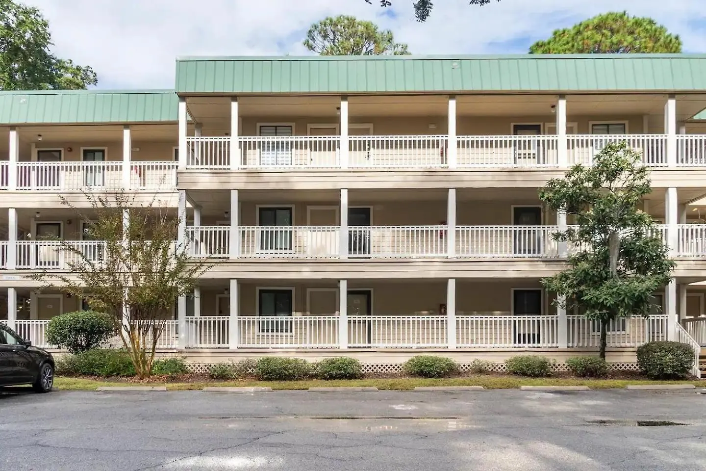 Dreamy Hhi Retreat With Pool, Gym Apartment Hilton Head Island