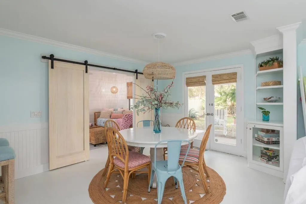 Charming 3br 2 Bath With Hot Tub! Holiday home Hilton Head Island