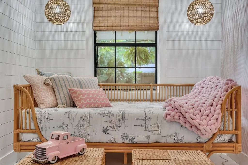 Charming 3br 2 Bath With Hot Tub! Holiday home Hilton Head Island