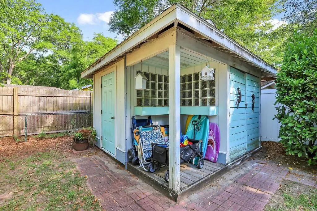 Charming 3br 2 Bath With Hot Tub! Holiday home *