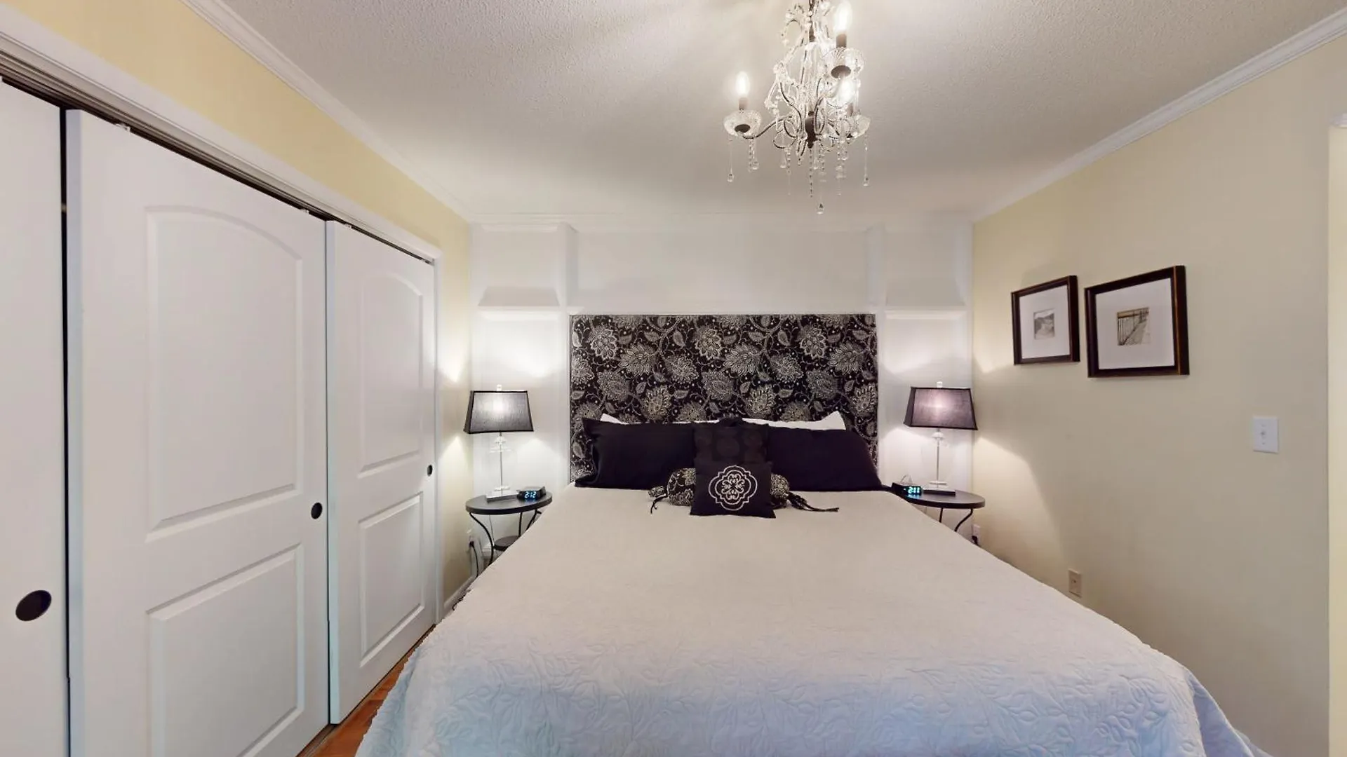 St. Andrews Common 1867 Apartment