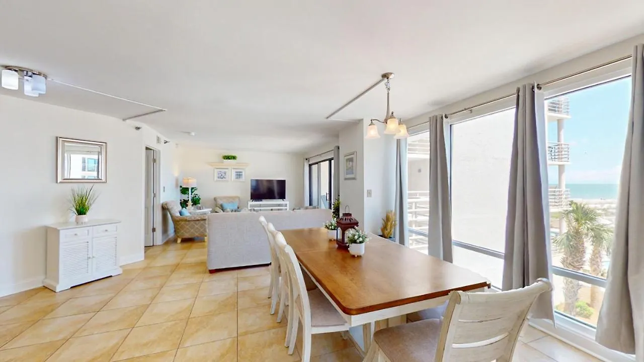 1202 Villamare * Hilton Head Island